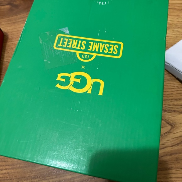 Kids Cookie Monster UGGS💙📦 - Picture 3 of 9